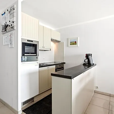 Spacious Coastal For 6