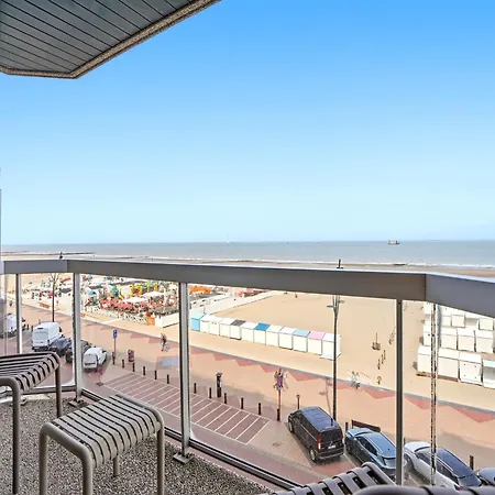 Apartment Spacious Coastal For 6 *