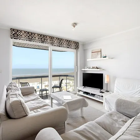 Spacious Coastal For 6 * Blankenberge