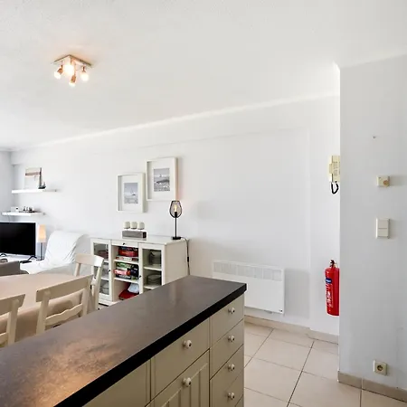 Spacious Coastal For 6 Apartment *
