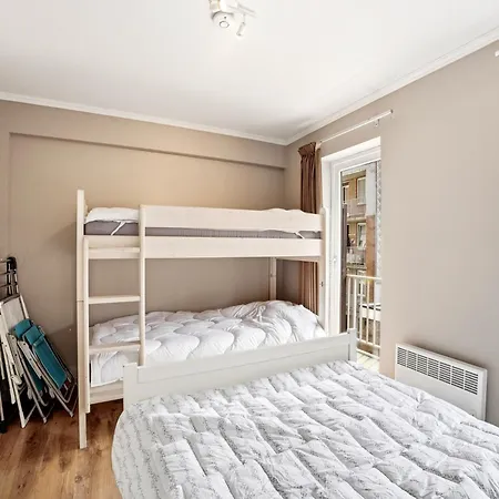Spacious Coastal For 6 Apartment Blankenberge