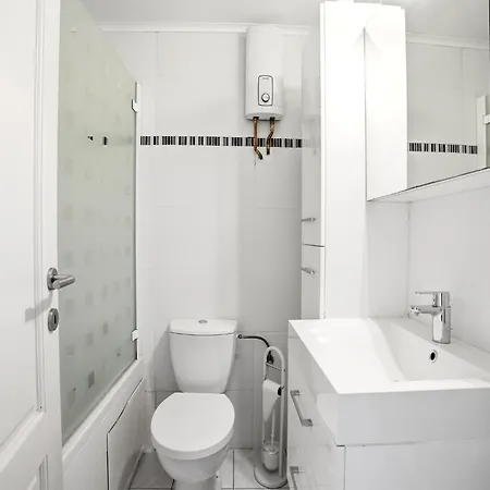 Spacious Coastal For 6 Apartment *