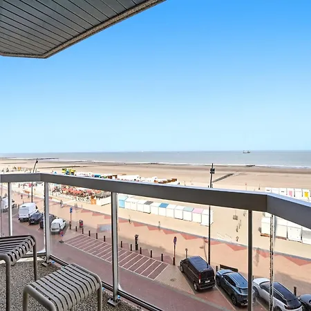 Spacious Coastal For 6 Apartment Blankenberge