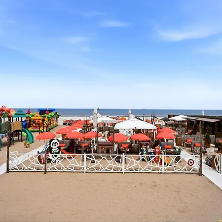 Apartment Spacious Coastal For 6 *