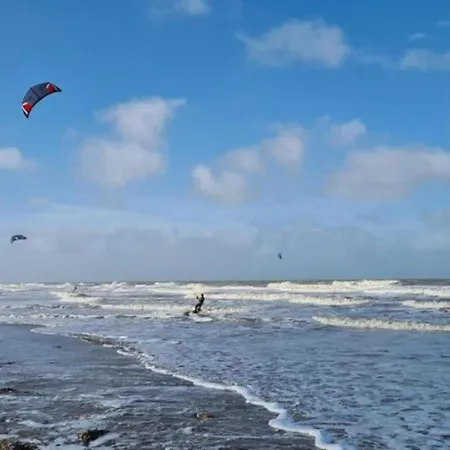 Apartment Spacious Coastal For 6 Blankenberge