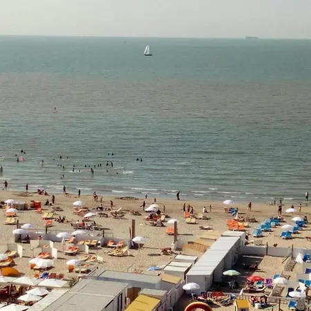 Spacious Coastal For 6 Apartment Blankenberge