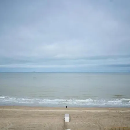 Spacious Coastal For 6 Apartment