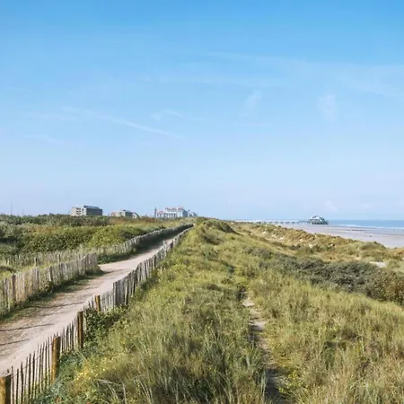 Apartment Spacious Coastal For 6